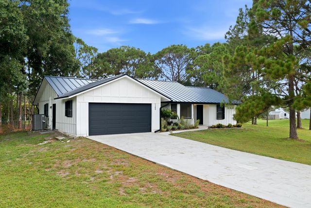 7380 155TH Place N, Palm Beach Gardens, FL 33418