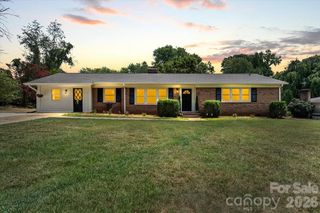 1614 Kenmore Drive, Statesville, NC 28625