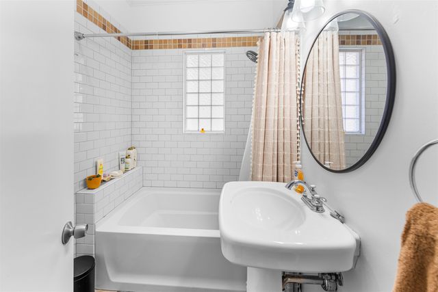 727 Highland Ave, Salina, KS 67401