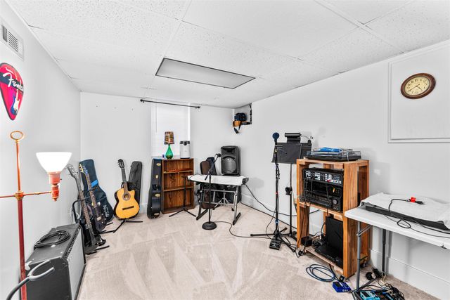 727 Highland Ave, Salina, KS 67401