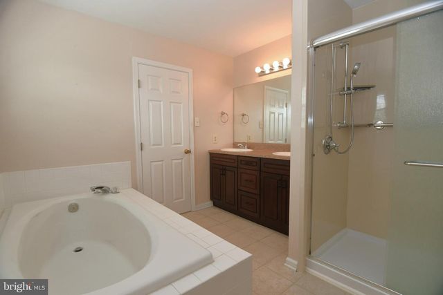 100 INDIAN CREEK WAY, Chalfont, PA 18914