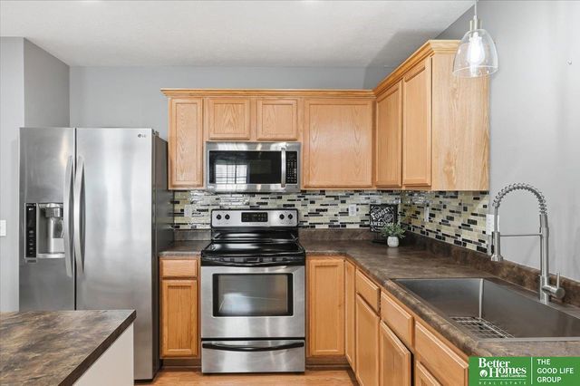 6036 N 167 Court, Omaha, NE 68116