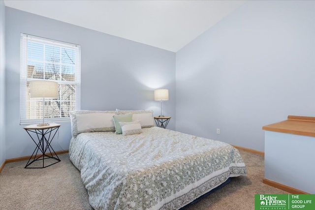 6036 N 167 Court, Omaha, NE 68116