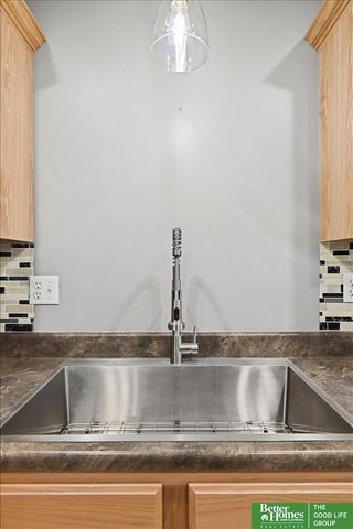 6036 N 167 Court, Omaha, NE 68116