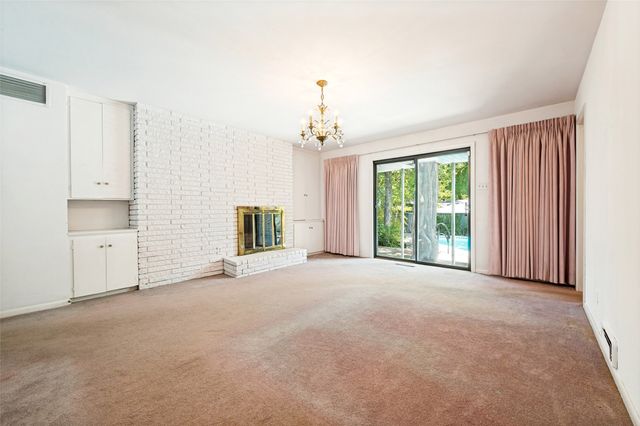 925 Knott Place, Dallas, TX 75208