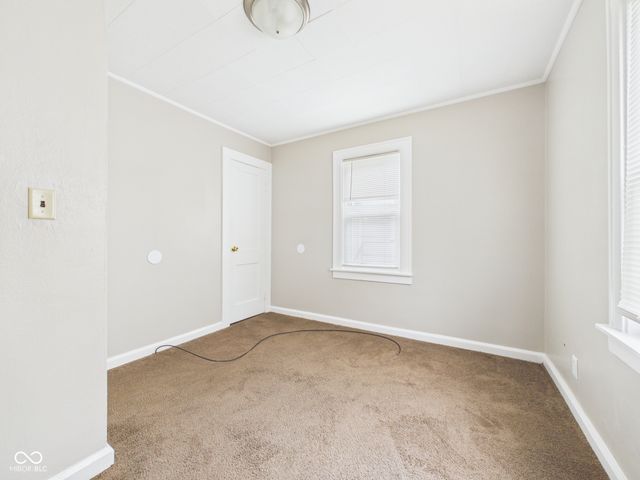 327 Edgemound Drive, Anderson, IN 46013