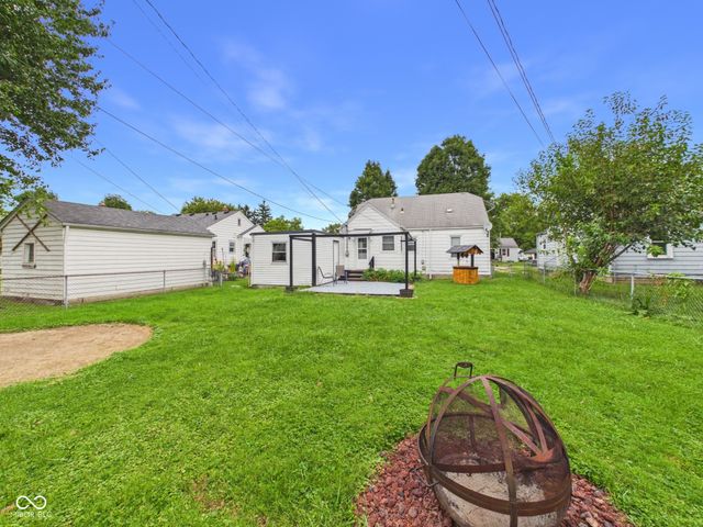 327 Edgemound Drive, Anderson, IN 46013