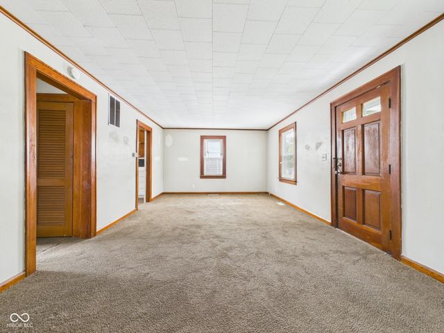 327 Edgemound Drive, Anderson, IN 46013