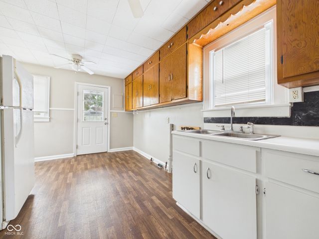 327 Edgemound Drive, Anderson, IN 46013