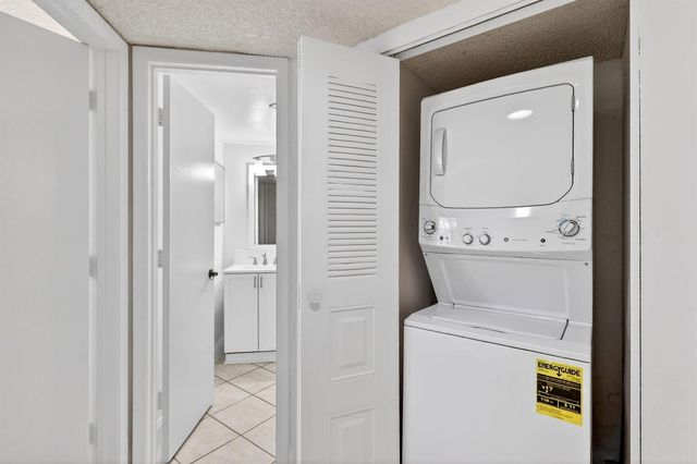 1548 SE Royal Green Circle 206, Port St. Lucie, FL 34952