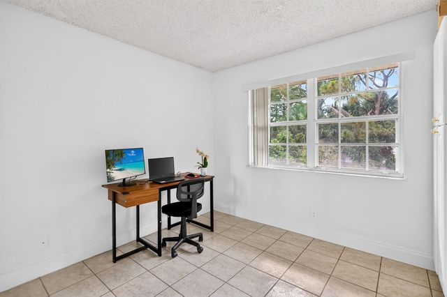 1548 SE Royal Green Circle 206, Port St. Lucie, FL 34952