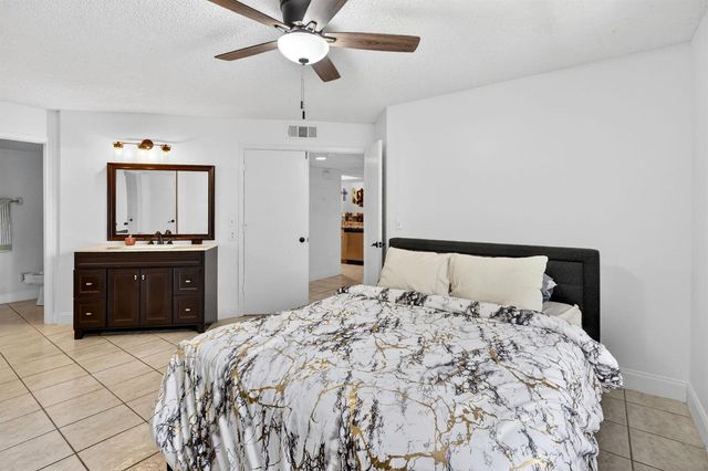 1548 SE Royal Green Circle 206, Port St. Lucie, FL 34952