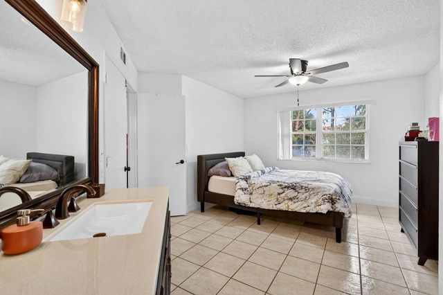 1548 SE Royal Green Circle 206, Port St. Lucie, FL 34952