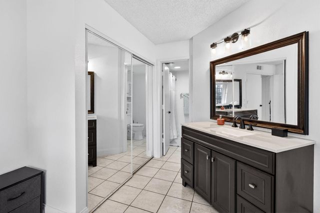 1548 SE Royal Green Circle 206, Port St. Lucie, FL 34952
