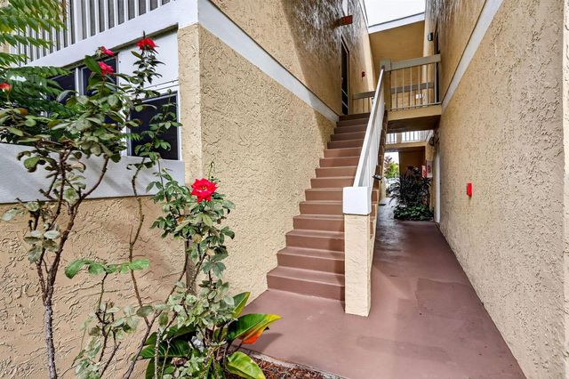 1548 SE Royal Green Circle 206, Port St. Lucie, FL 34952