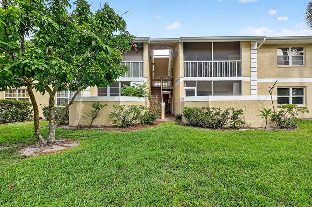 1548 SE Royal Green Circle 206, Port St. Lucie, FL 34952