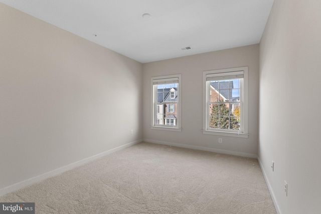 5313 STREAM BANK LN, Greenbelt, MD 20770