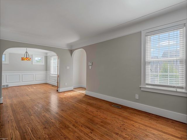 22631 Ridgeway Street, Saint Clair Shores, MI 48080