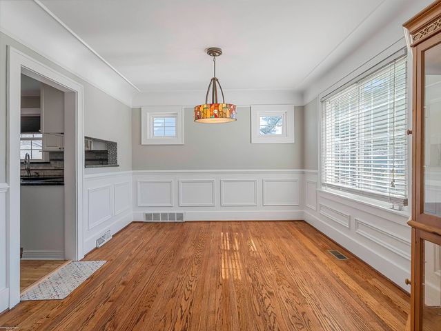 22631 Ridgeway Street, Saint Clair Shores, MI 48080