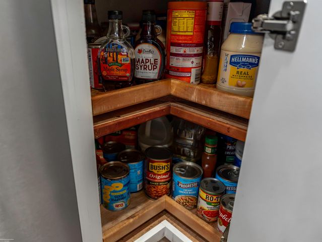 22631 Ridgeway Street, Saint Clair Shores, MI 48080