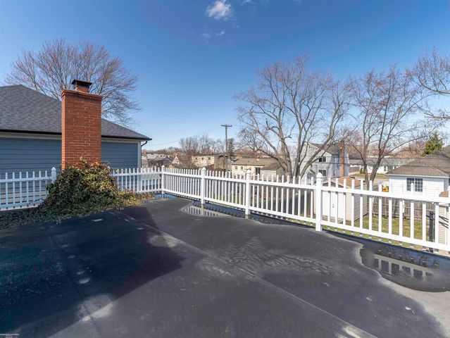 22631 Ridgeway Street, Saint Clair Shores, MI 48080