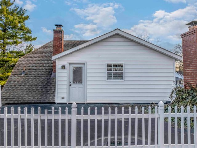 22631 Ridgeway Street, Saint Clair Shores, MI 48080