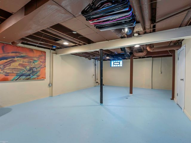 22631 Ridgeway Street, Saint Clair Shores, MI 48080