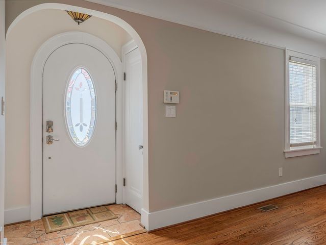 22631 Ridgeway Street, Saint Clair Shores, MI 48080