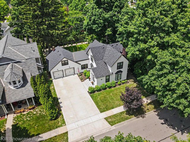 615 Hickory Street, Milford Village, MI 48381