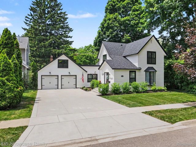 615 Hickory Street, Milford Village, MI 48381