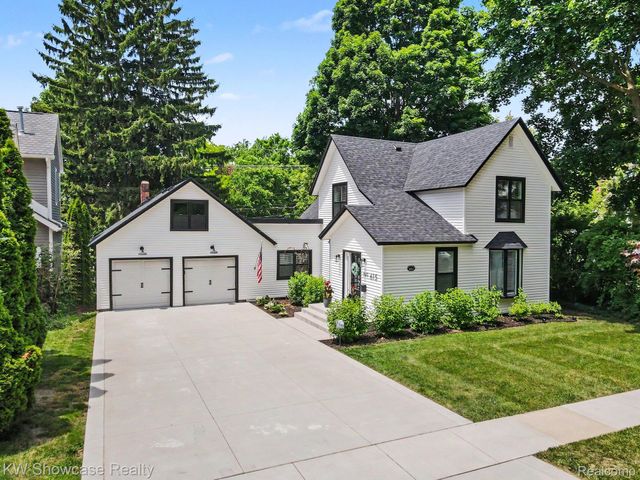 615 Hickory Street, Milford Village, MI 48381