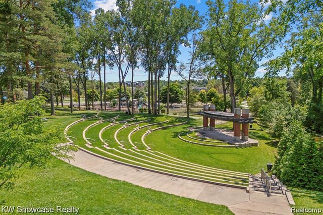 615 Hickory Street, Milford Village, MI 48381