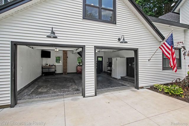 615 Hickory Street, Milford Village, MI 48381