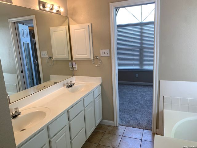 947 RIVER ROCK, New Braunfels, TX 78130