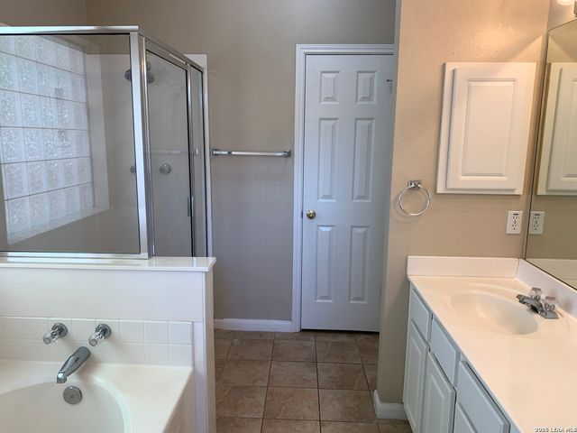 947 RIVER ROCK, New Braunfels, TX 78130