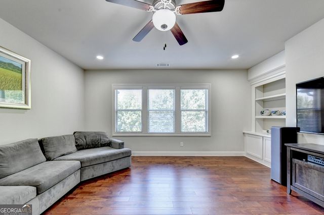 4922 Park Vale Drive, Buford, GA 30518