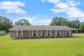 10118 Saray Dr, Denham Springs, LA 70726