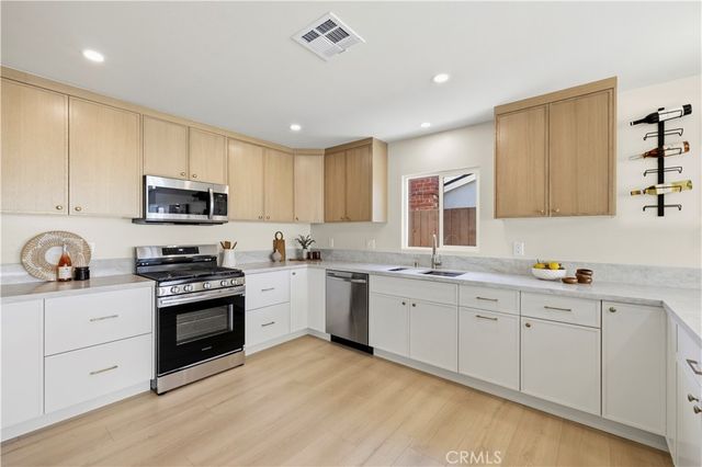 2133 Cochran, Simi Valley, CA 93065
