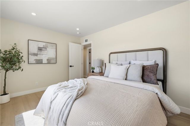 2133 Cochran, Simi Valley, CA 93065