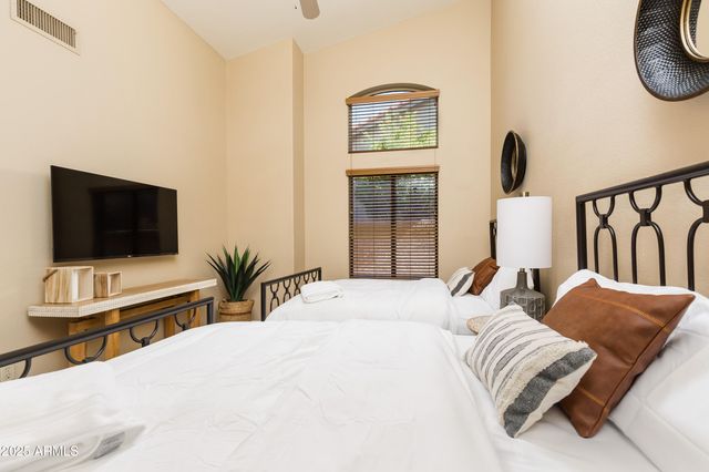 5821 E AIRE LIBRE Avenue, Scottsdale, AZ 85254