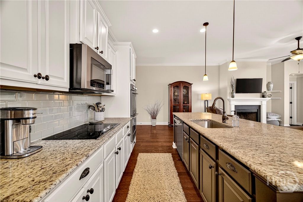 Image 13 of property listing at 120 Coffee Pointe Drive, Savannah, GA 31419