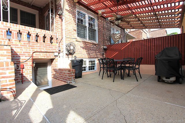 64-80 82nd Place, Middle Village, NY 11379