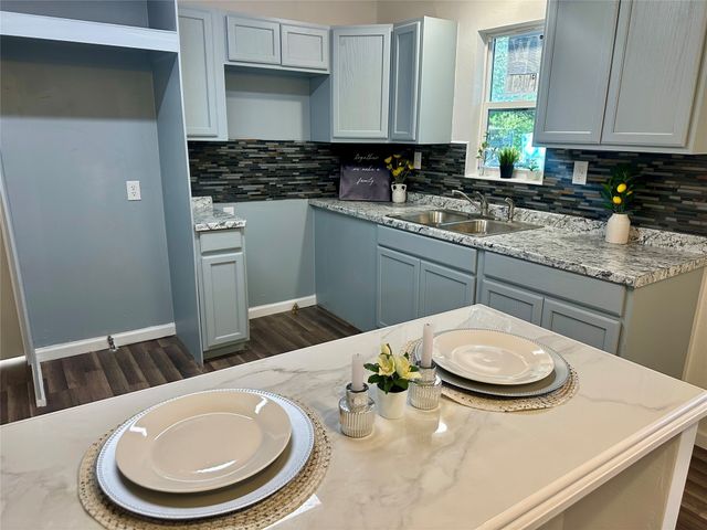 2413 FM 2574, Palestine, TX 75803