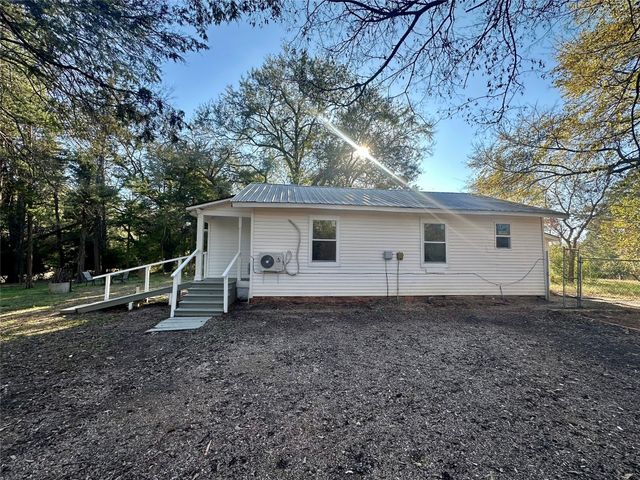 2413 FM 2574, Palestine, TX 75803