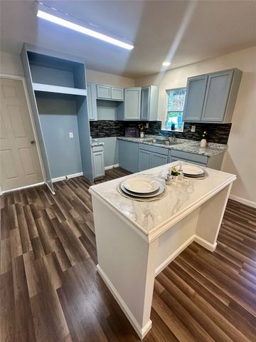 2413 FM 2574, Palestine, TX 75803