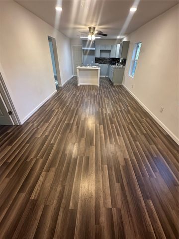 2413 FM 2574, Palestine, TX 75803