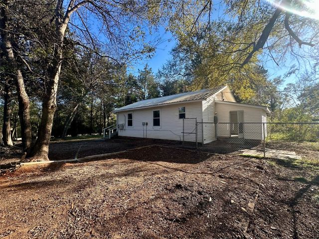 2413 FM 2574, Palestine, TX 75803