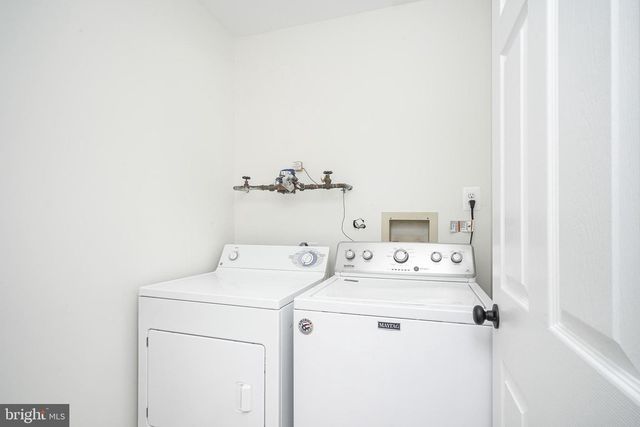27 LAKEBRIDGE DR, Deptford, NJ 08096