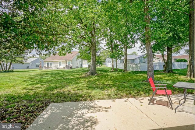 27 LAKEBRIDGE DR, Deptford, NJ 08096