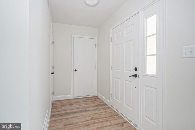 27 LAKEBRIDGE DR, Deptford, NJ 08096